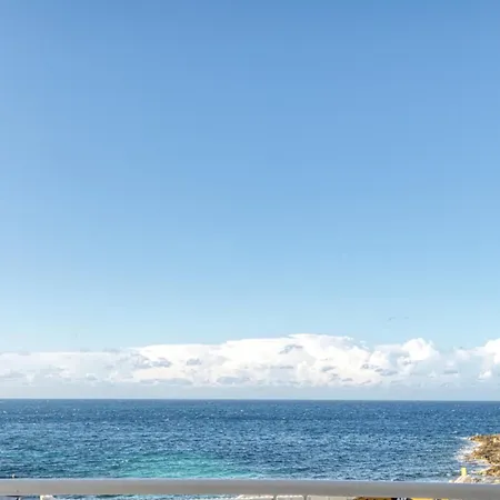 Stylish In Bay Square Lejlighed