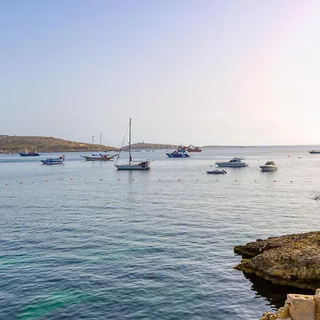 Stylish In Bay Square Apartment *