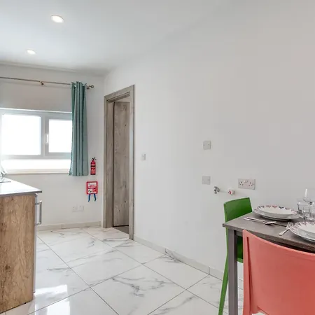 Stylish In Bay Square