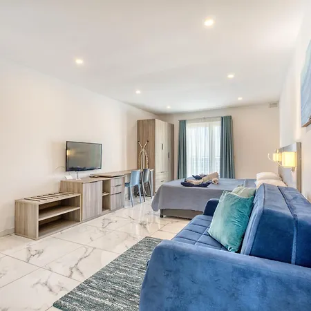 Stylish In Bay Square