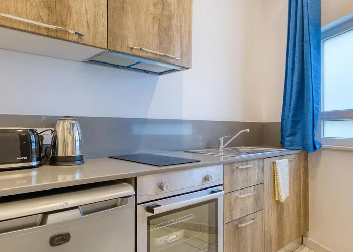 Stylish In Bay Square * St. Paul's Bay