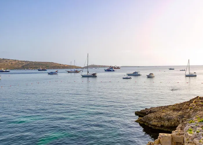 Stylish In Bay Square Apartament *