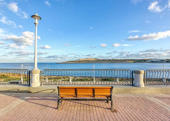 Stylish In Bay Square St. Paul's Bay