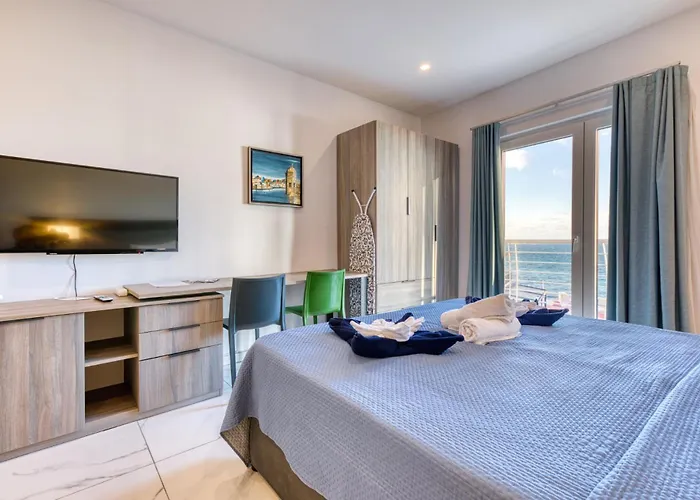 Apartament Stylish In Bay Square