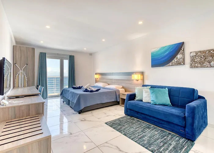 Stylish In Bay Square