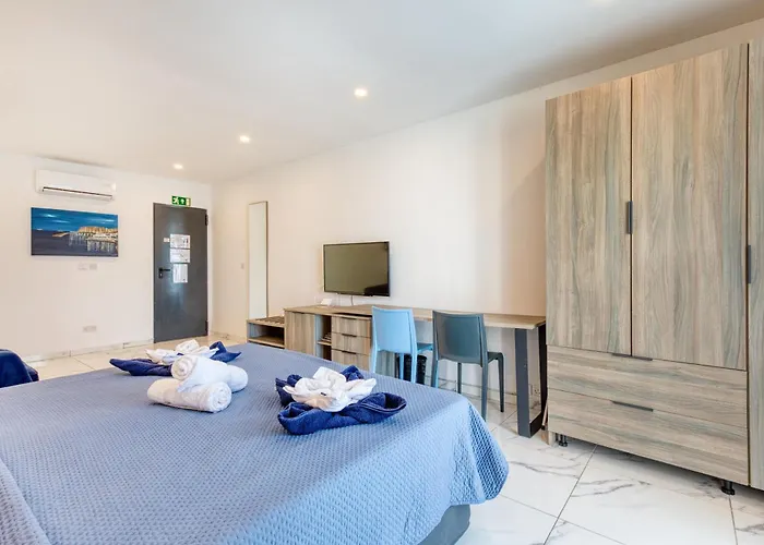 Apartment Stylish In Bay Square