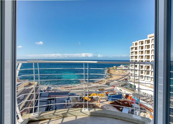 Stylish In Bay Square Apartment St. Paul's Bay