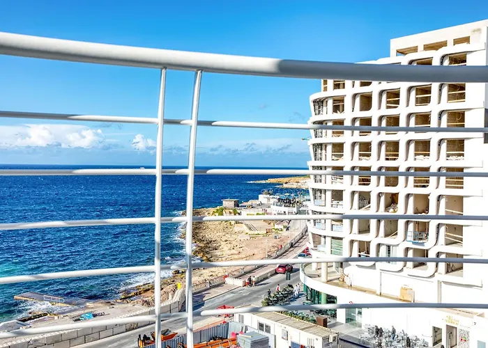 Stylish In Bay Square St. Paul's Bay