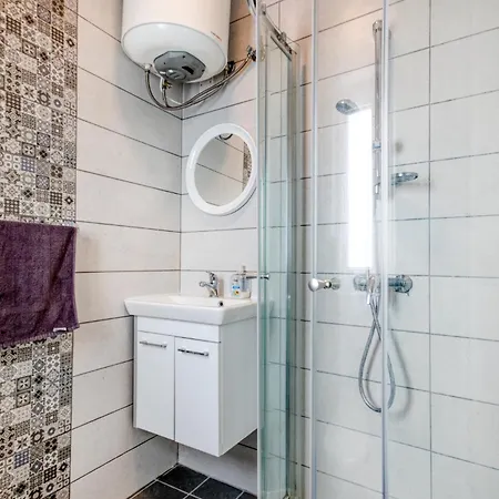 Stylish In Bay Square Апартаменты Сент-Полс-Бей